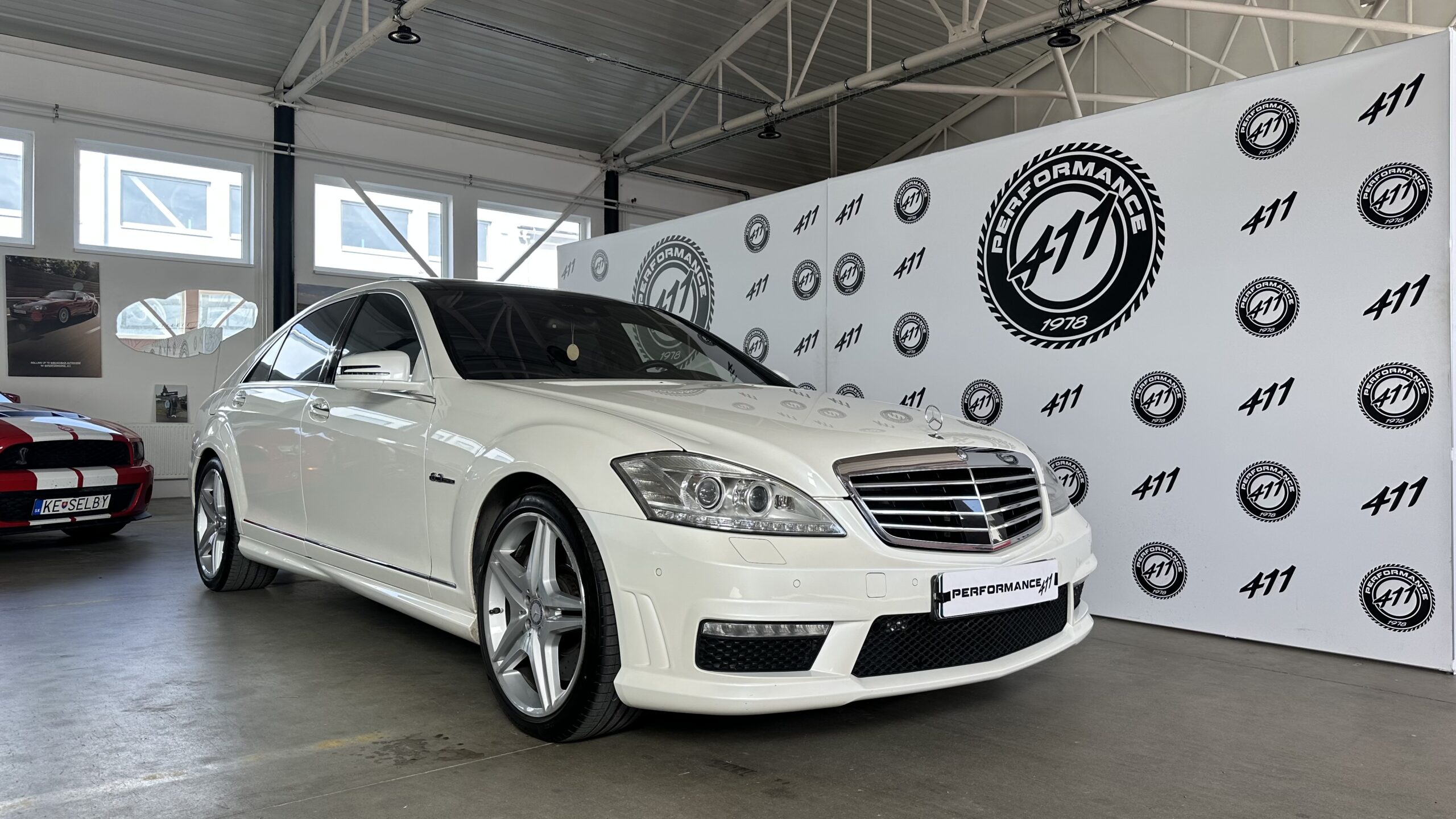 Mercedes-Benz S63L AMG w221